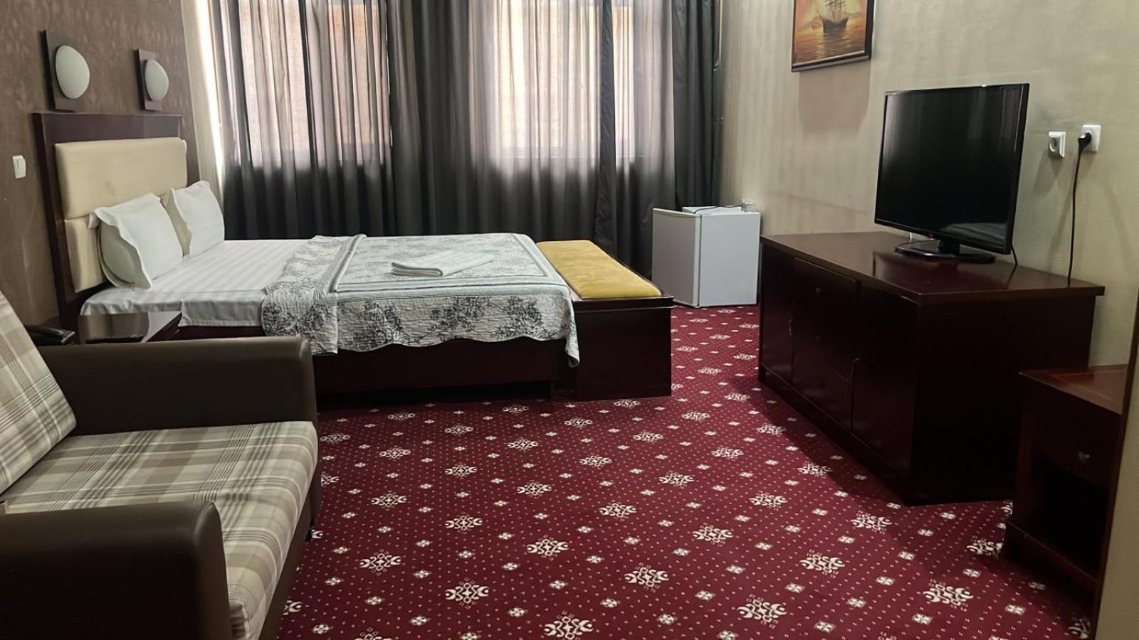 Sary Arka Hotel Šymkent Exteriér fotografie